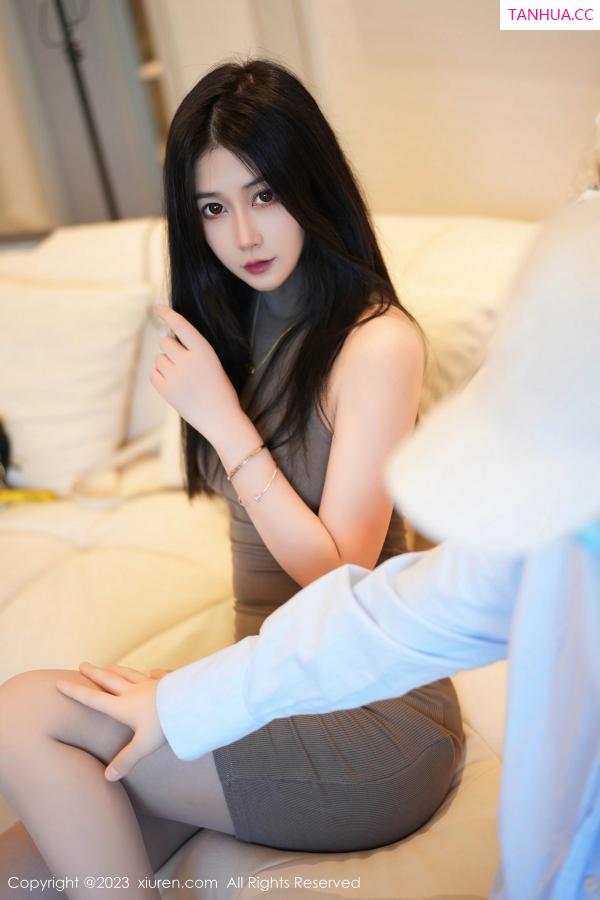 laura阿姣  [XiuRen]高清写真图 2023.06.15 No.6922 laura阿姣 美腿丝袜第25张图片